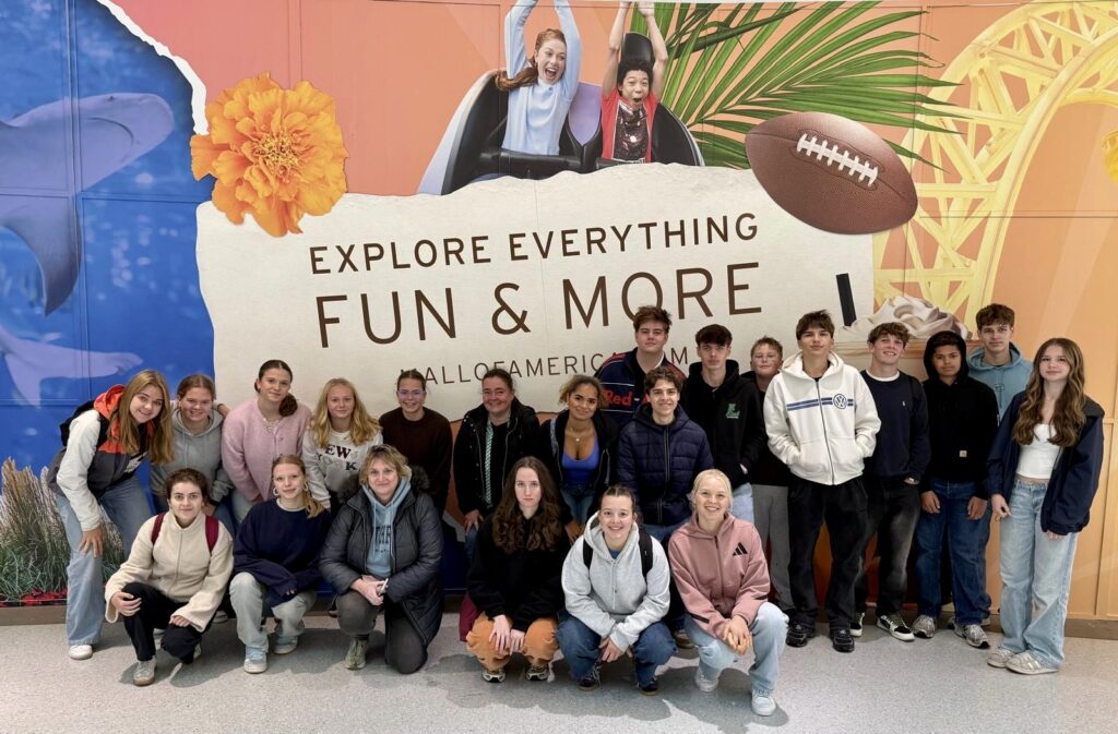 Dier Gruppe vor Fun and more